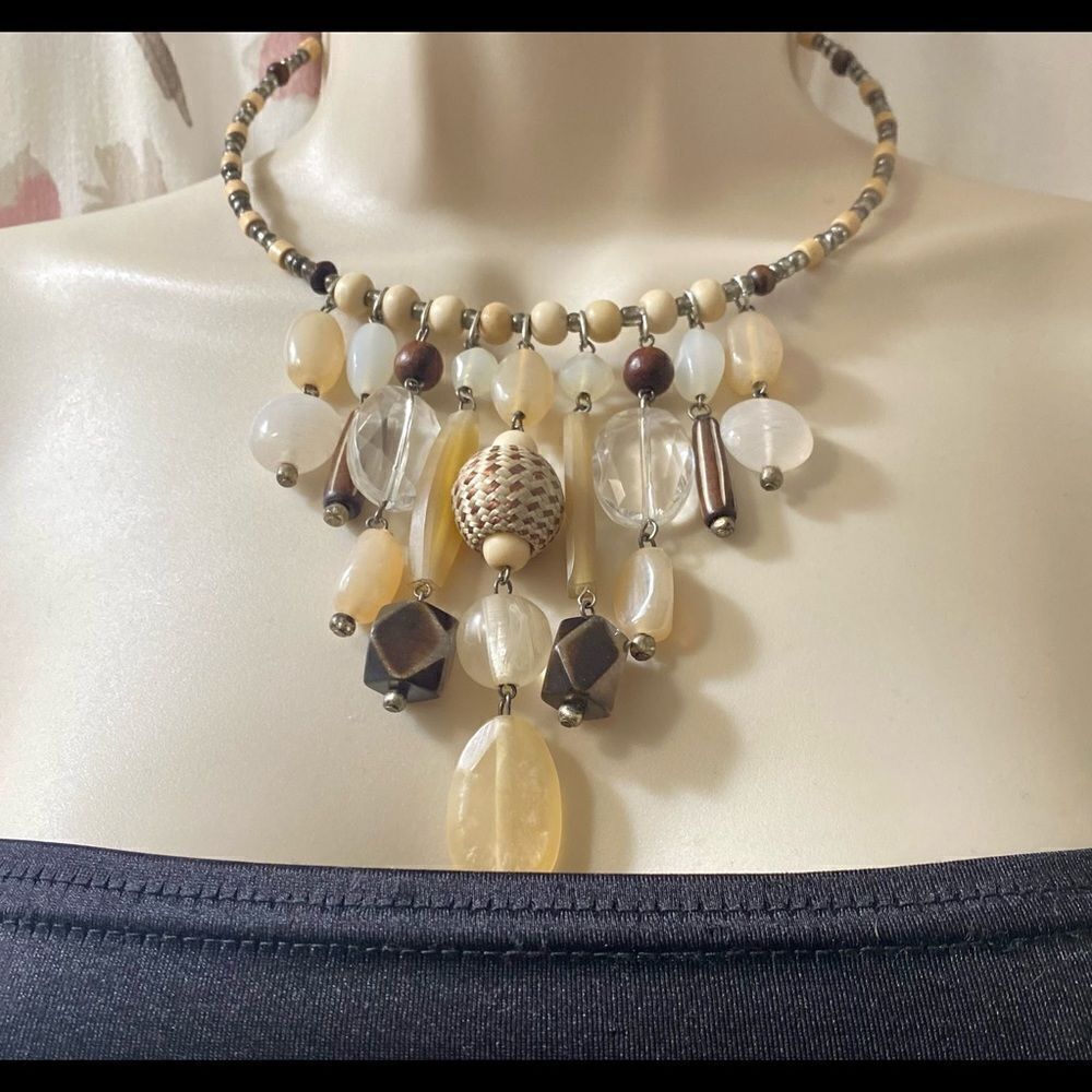 NEUTRAL colored beads drop necklace